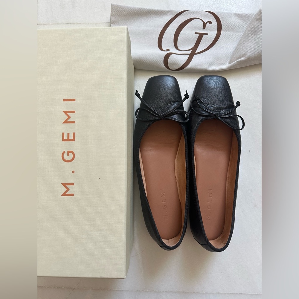 M.GEMI The Danza Ballet Flat. Black. Size 8
